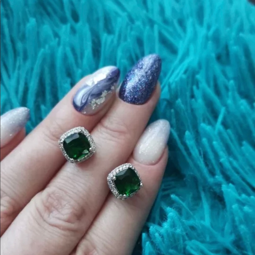 New 925 Sterling Silver Emerald Earrings - Picture 2 of 7